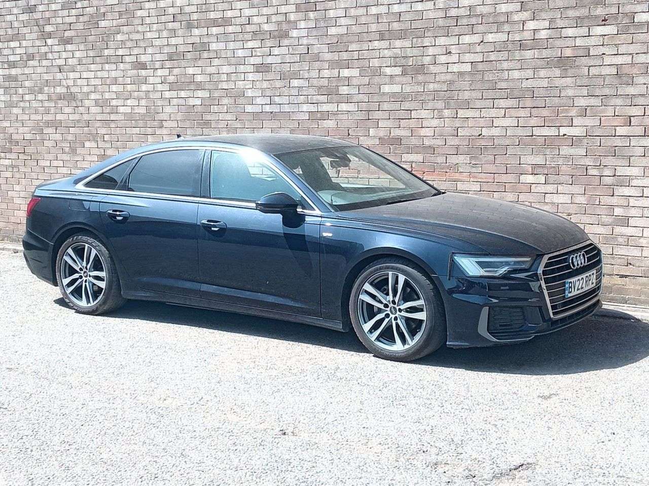 A 2022 AUDI A6 SALOON 2.0 TDI 40 S line Saloon 4dr Diesel S Tronic Euro 6 (s/s) (204 ps) A 2022 AUDI A6 SALOON 2.0 TDI 40 S line Saloon 4dr Diesel S Tronic Euro 6 (s/s) (204 ps)