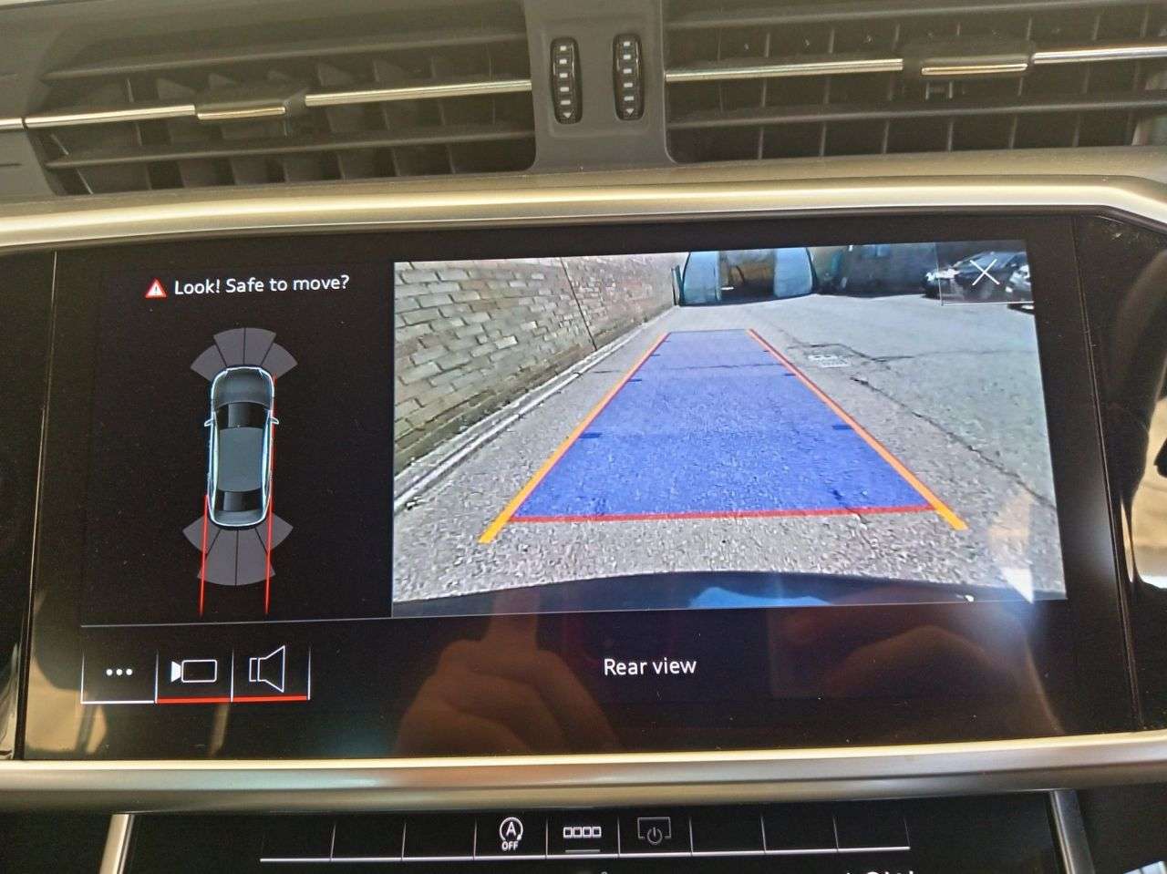 A 2022 AUDI A6 SALOON 2.0 TDI 40 S line Saloon 4dr Diesel S Tronic Euro 6 (s/s) (204 ps) A 2022 AUDI A6 SALOON 2.0 TDI 40 S line Saloon 4dr Diesel S Tronic Euro 6 (s/s) (204 ps)