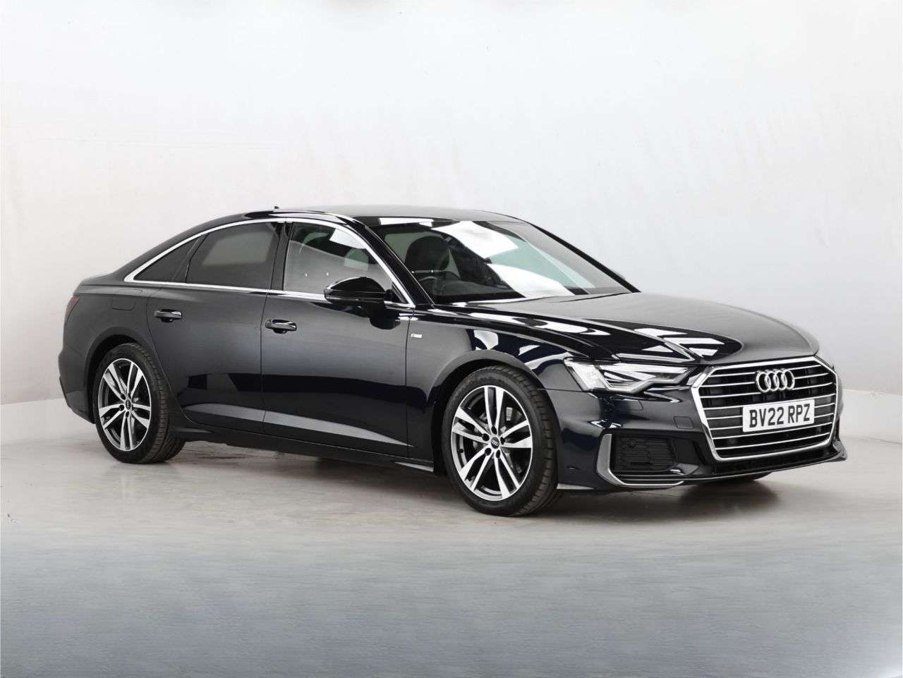 A 2022 AUDI A6 SALOON 2.0 TDI 40 S line Saloon 4dr Diesel S Tronic Euro 6 (s/s) (204 ps) A 2022 AUDI A6 SALOON 2.0 TDI 40 S line Saloon 4dr Diesel S Tronic Euro 6 (s/s) (204 ps)