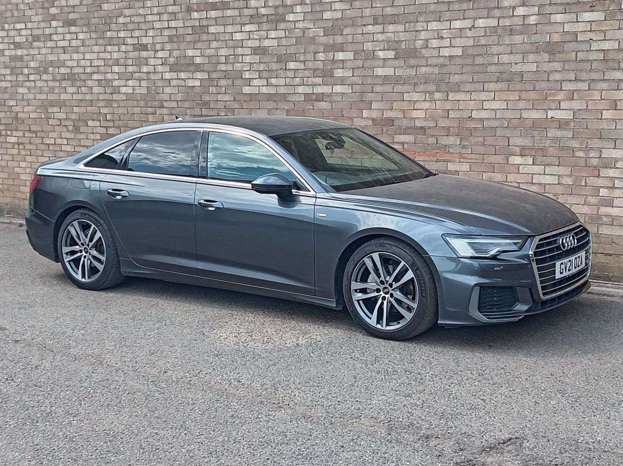 A 2021 AUDI A6 SALOON 2.0 TFSI 40 S line Saloon 4dr Petrol S Tronic Euro 6 (s/s) (204 ps) A 2021 AUDI A6 SALOON 2.0 TFSI 40 S line Saloon 4dr Petrol S Tronic Euro 6 (s/s) (204 ps)