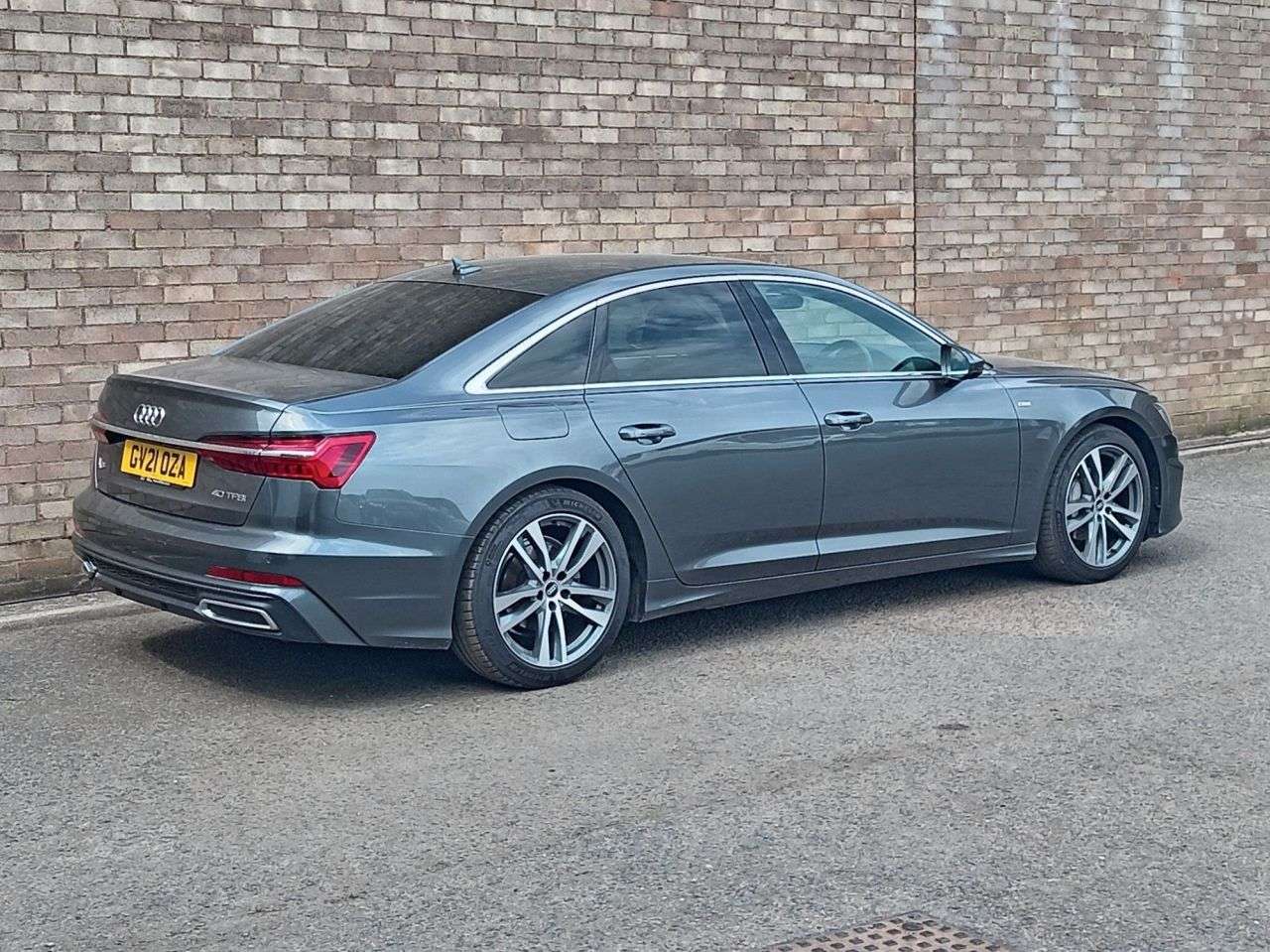 A 2021 AUDI A6 SALOON 2.0 TFSI 40 S line Saloon 4dr Petrol S Tronic Euro 6 (s/s) (204 ps) A 2021 AUDI A6 SALOON 2.0 TFSI 40 S line Saloon 4dr Petrol S Tronic Euro 6 (s/s) (204 ps)