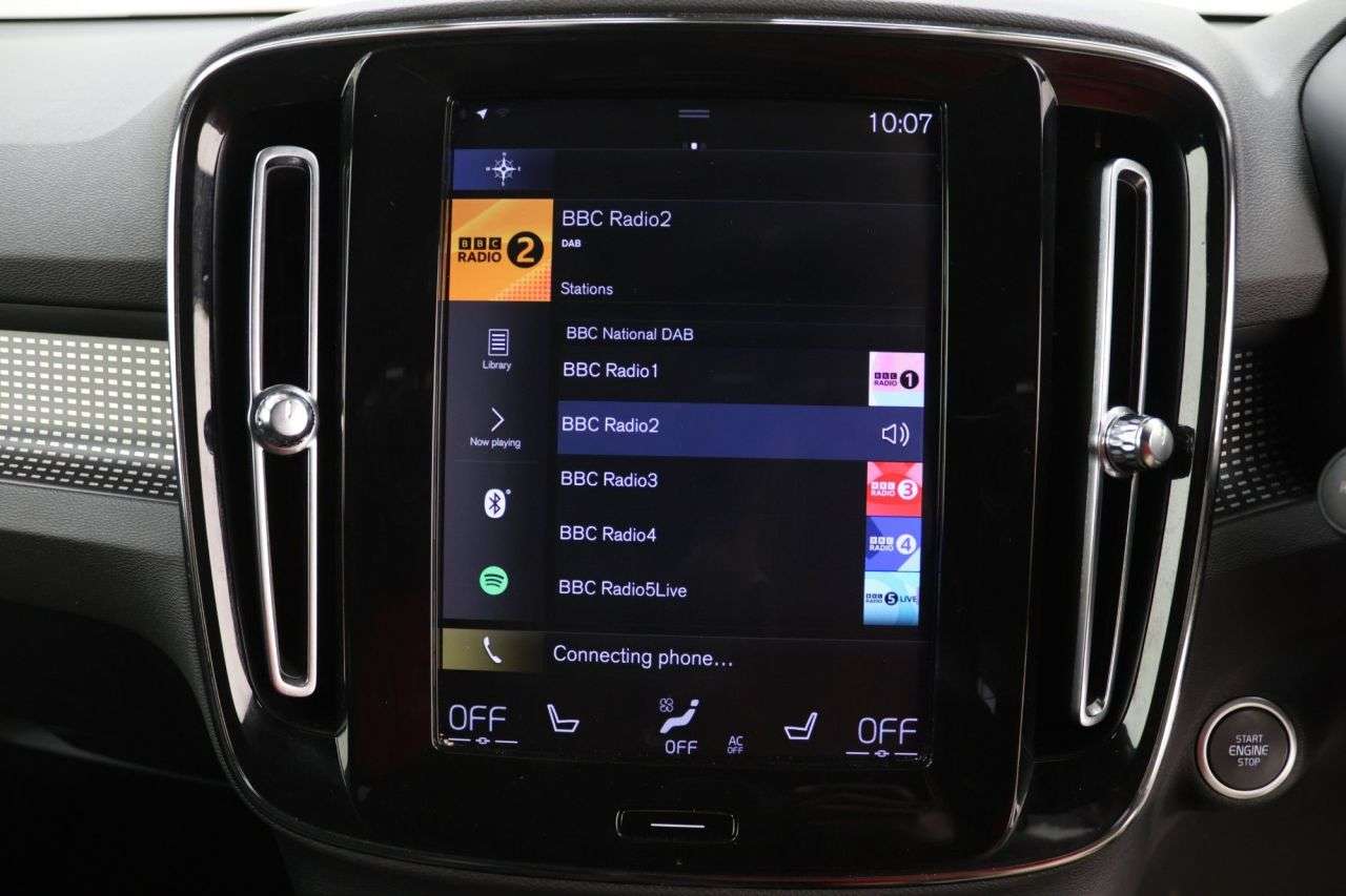 2019 VOLVO XC40 2019 VOLVO XC40