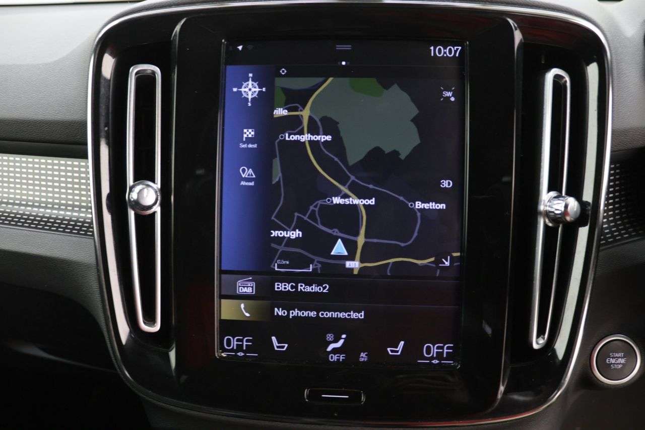 2019 VOLVO XC40 2019 VOLVO XC40
