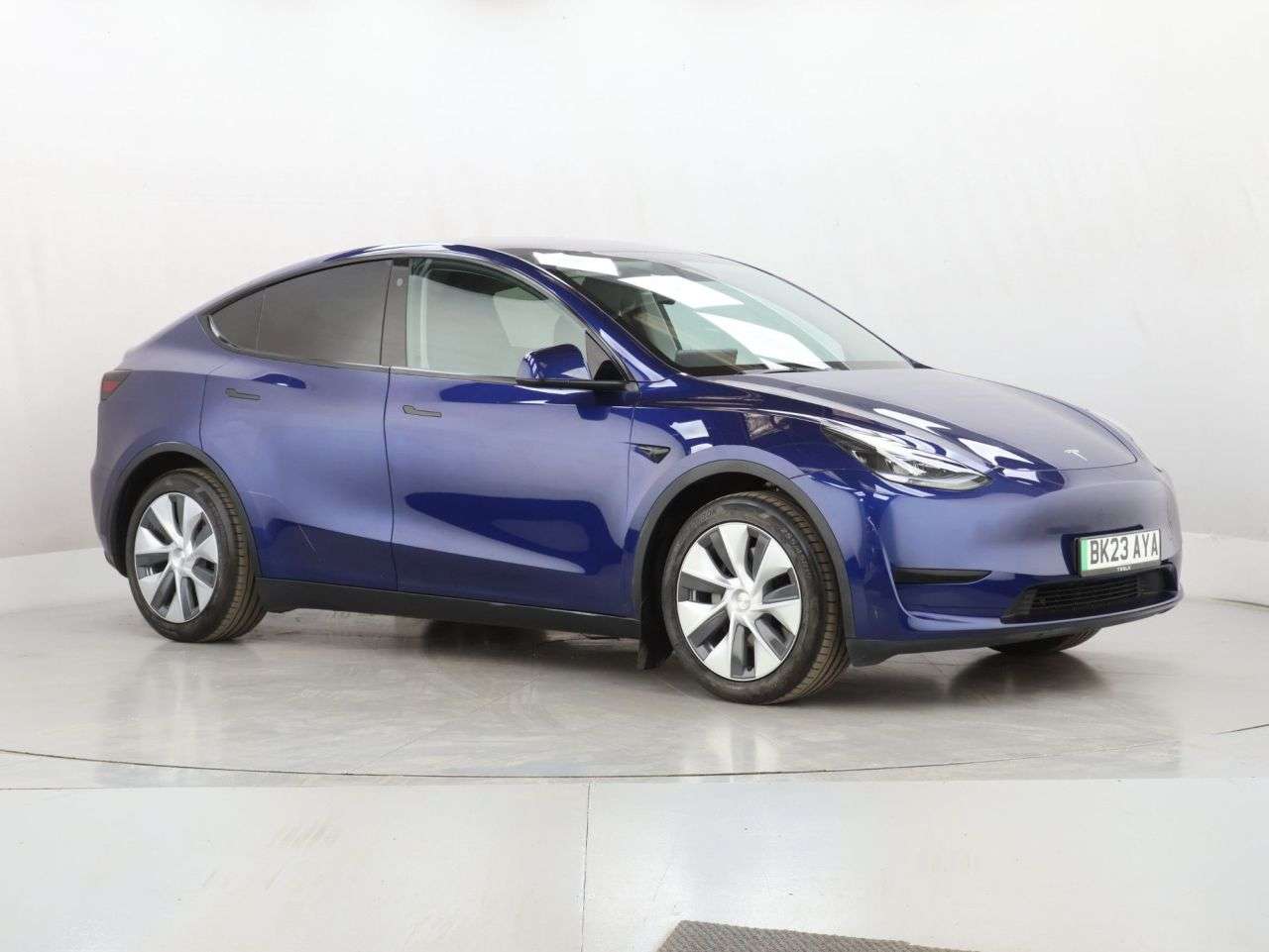 A 2023 TESLA MODEL Y SUV 5dr Electric Auto RWD (346 ps) A 2023 TESLA MODEL Y SUV 5dr Electric Auto RWD (346 ps)