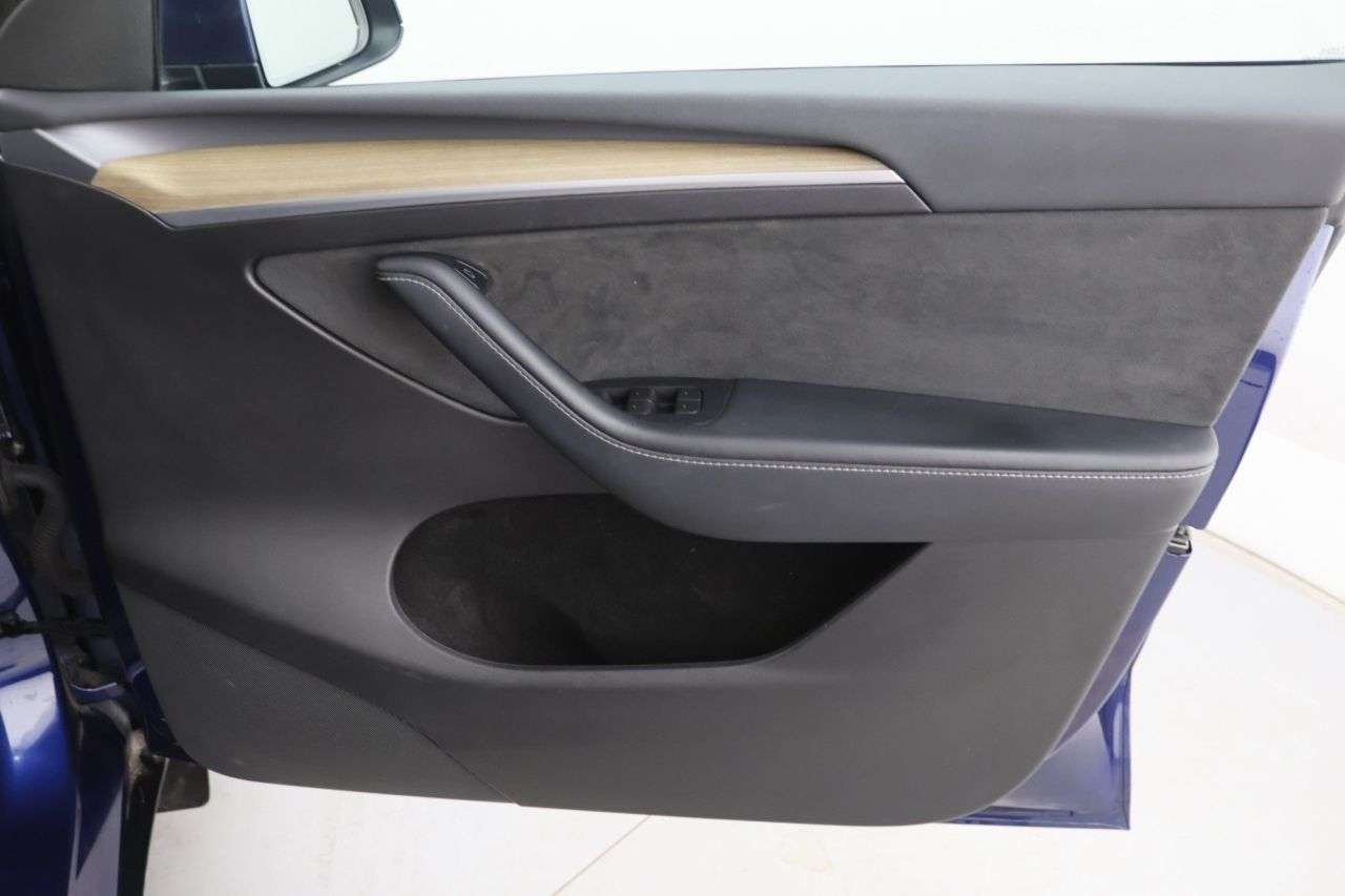 2023 TESLA MODEL Y 2023 TESLA MODEL Y