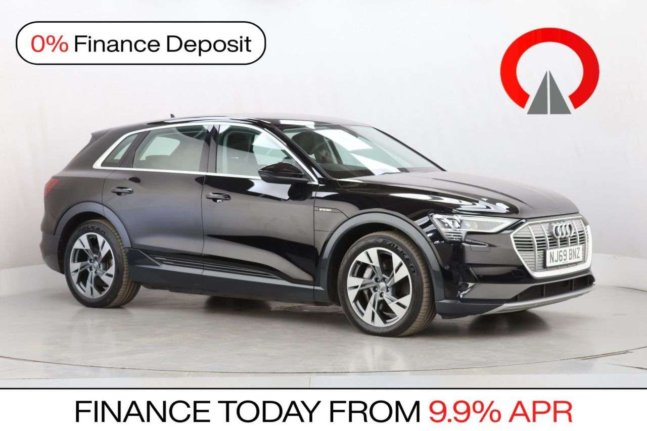 A 2019 AUDI E-TRON 55 SUV 5dr Electric Auto quattro 95kWh (408 ps) A 2019 AUDI E-TRON 55 SUV 5dr Electric Auto quattro 95kWh (408 ps)