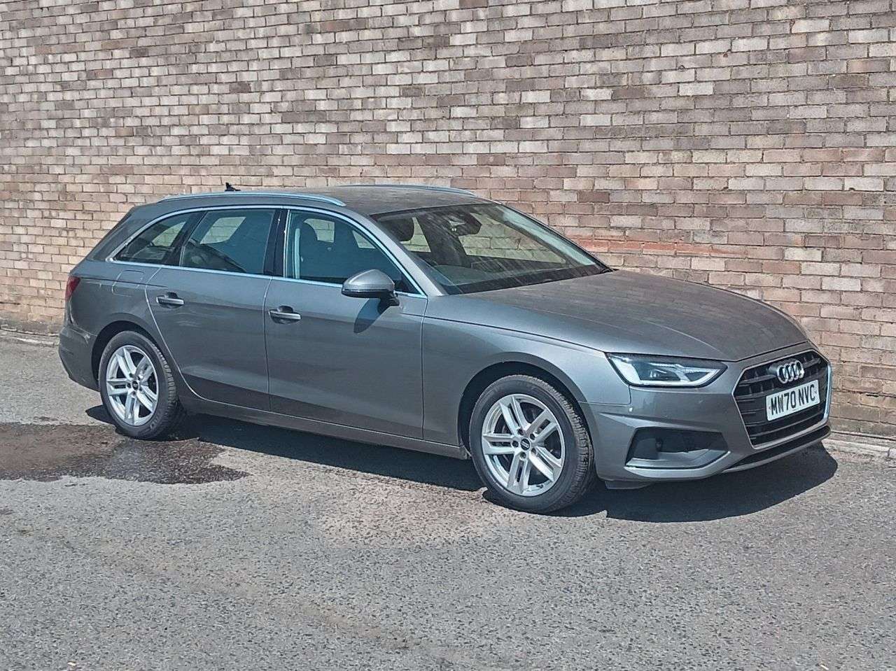 A 2021 AUDI A4 AVANT 2.0 TDI 35 Technik Estate 5dr Diesel S Tronic Euro 6 (s/s) (163 ps) A 2021 AUDI A4 AVANT 2.0 TDI 35 Technik Estate 5dr Diesel S Tronic Euro 6 (s/s) (163 ps)