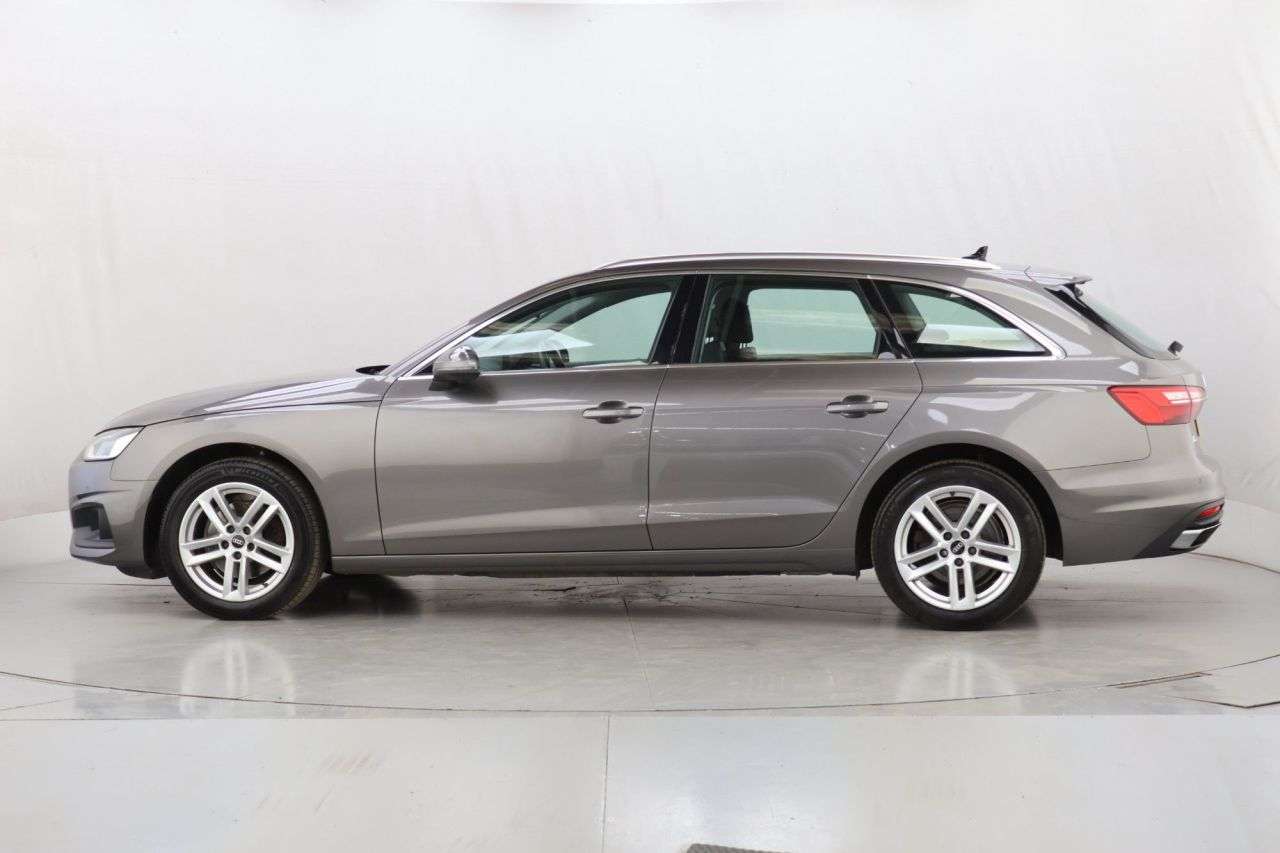 2021 AUDI A4 AVANT 2021 AUDI A4 AVANT