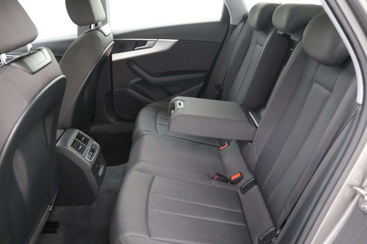 2021 AUDI A4 AVANT 2021 AUDI A4 AVANT