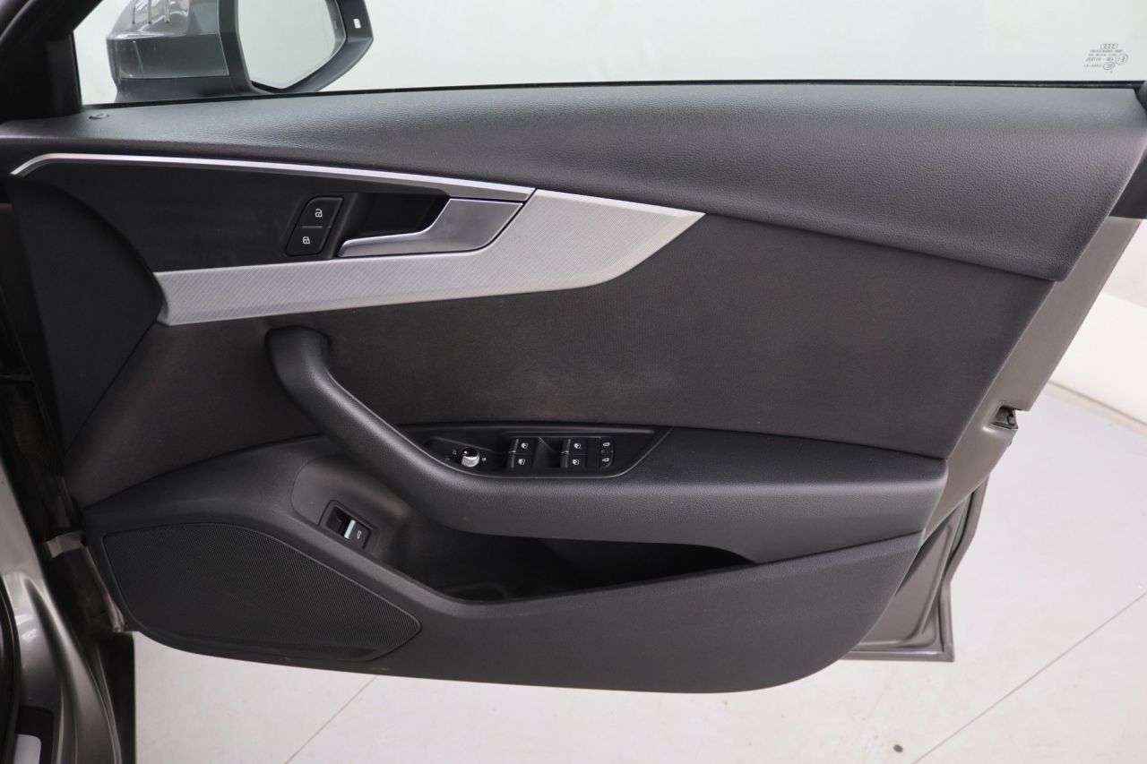 2021 AUDI A4 AVANT 2021 AUDI A4 AVANT