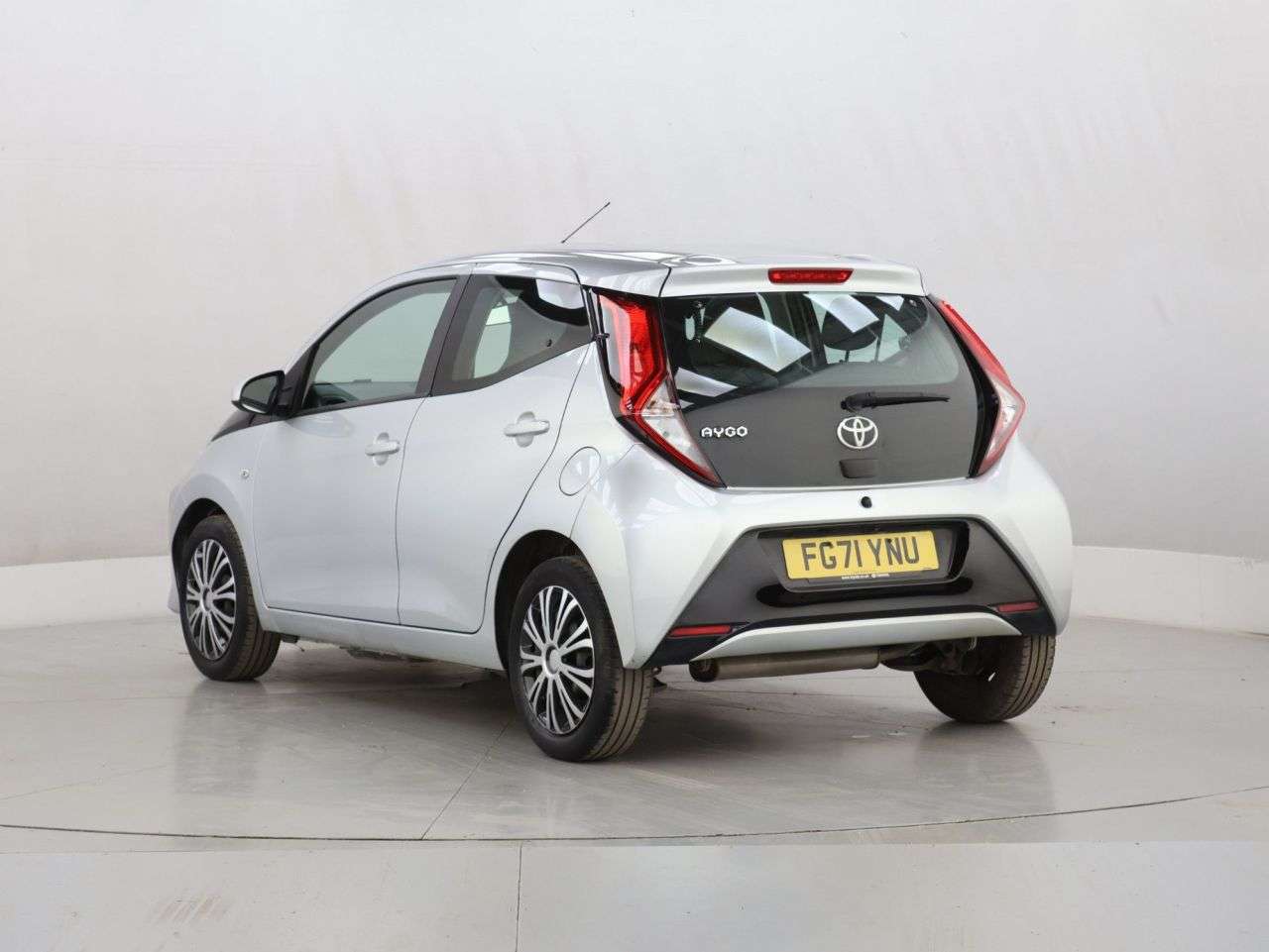2021 TOYOTA AYGO 2021 TOYOTA AYGO