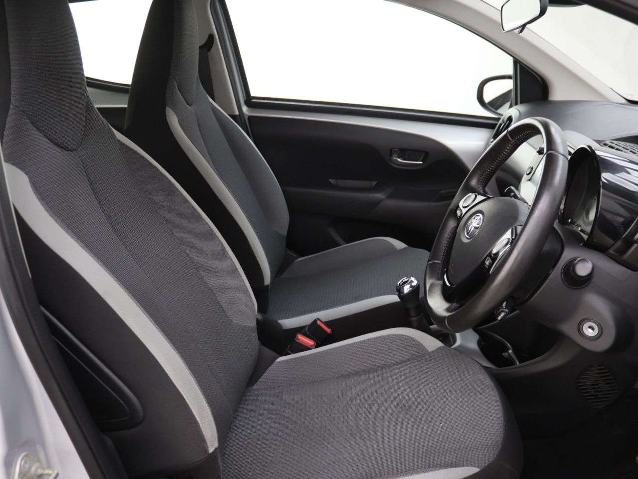 2021 TOYOTA AYGO 2021 TOYOTA AYGO