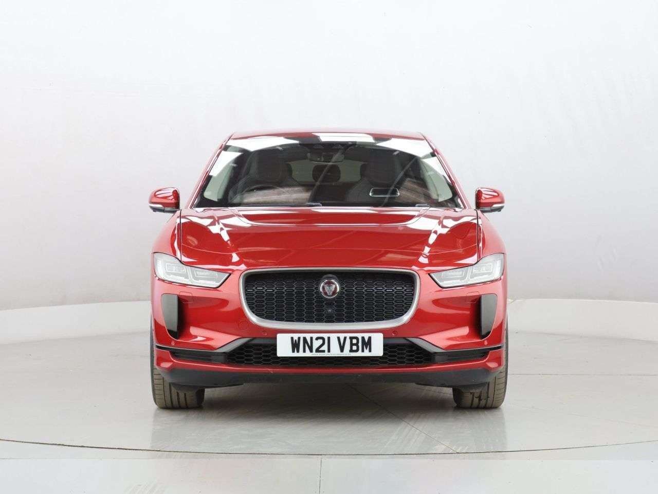 A 2021 JAGUAR I-PACE 400 90kWh SE SUV 5dr Electric Auto 4WD (400 ps) A 2021 JAGUAR I-PACE 400 90kWh SE SUV 5dr Electric Auto 4WD (400 ps)