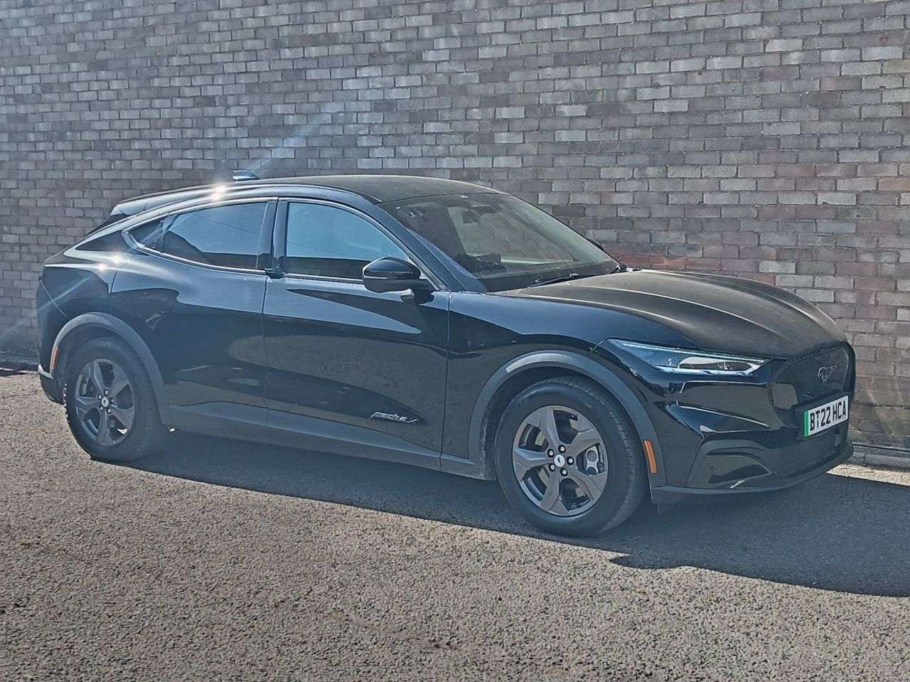 A 2022 FORD MUSTANG MACH-E Extended Range 91kWh SUV 5dr Electric Automatic (294 ps) A 2022 FORD MUSTANG MACH-E Extended Range 91kWh SUV 5dr Electric Automatic (294 ps)
