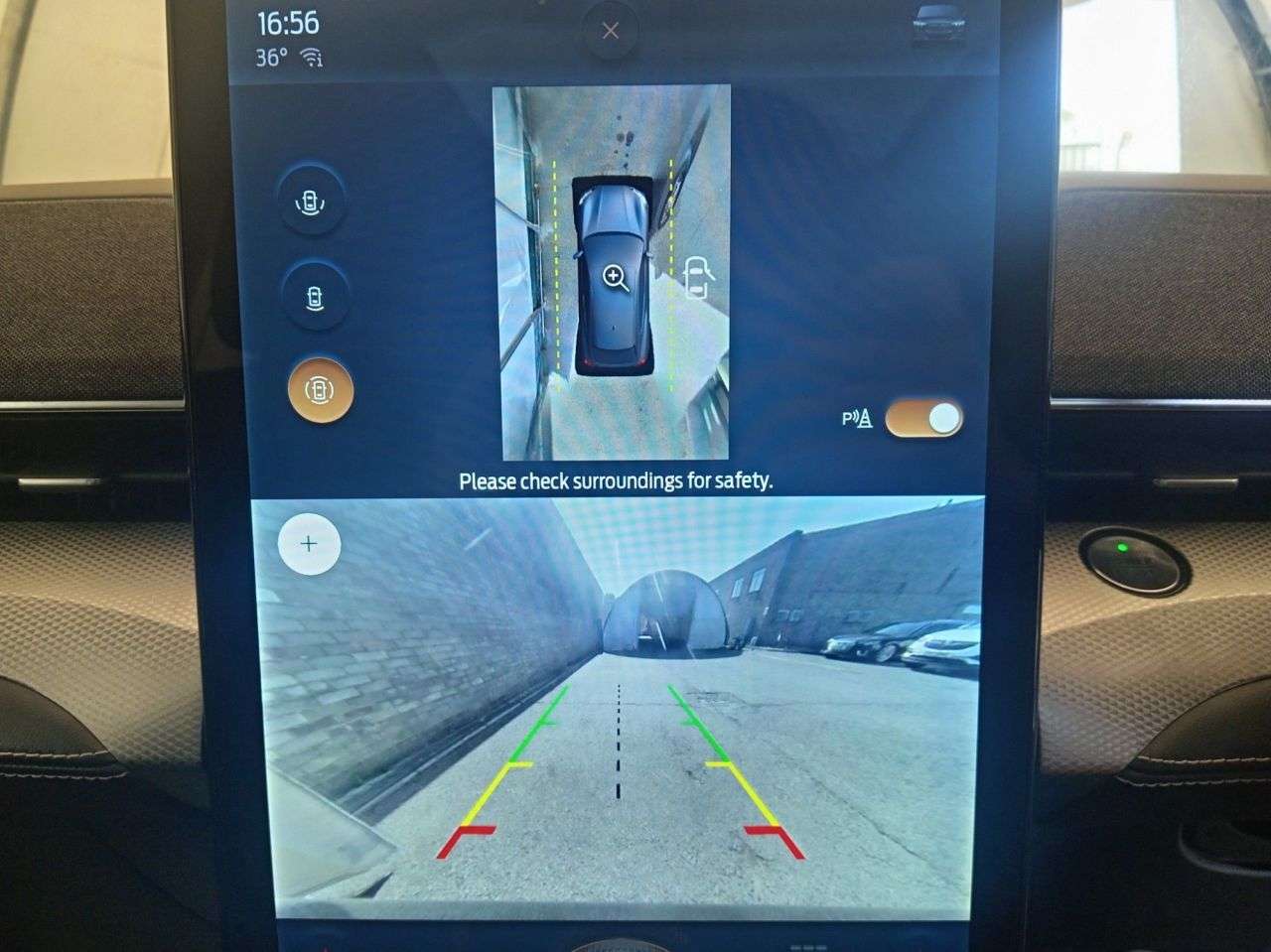 A 2022 FORD MUSTANG MACH-E Extended Range 91kWh SUV 5dr Electric Automatic (294 ps) A 2022 FORD MUSTANG MACH-E Extended Range 91kWh SUV 5dr Electric Automatic (294 ps)