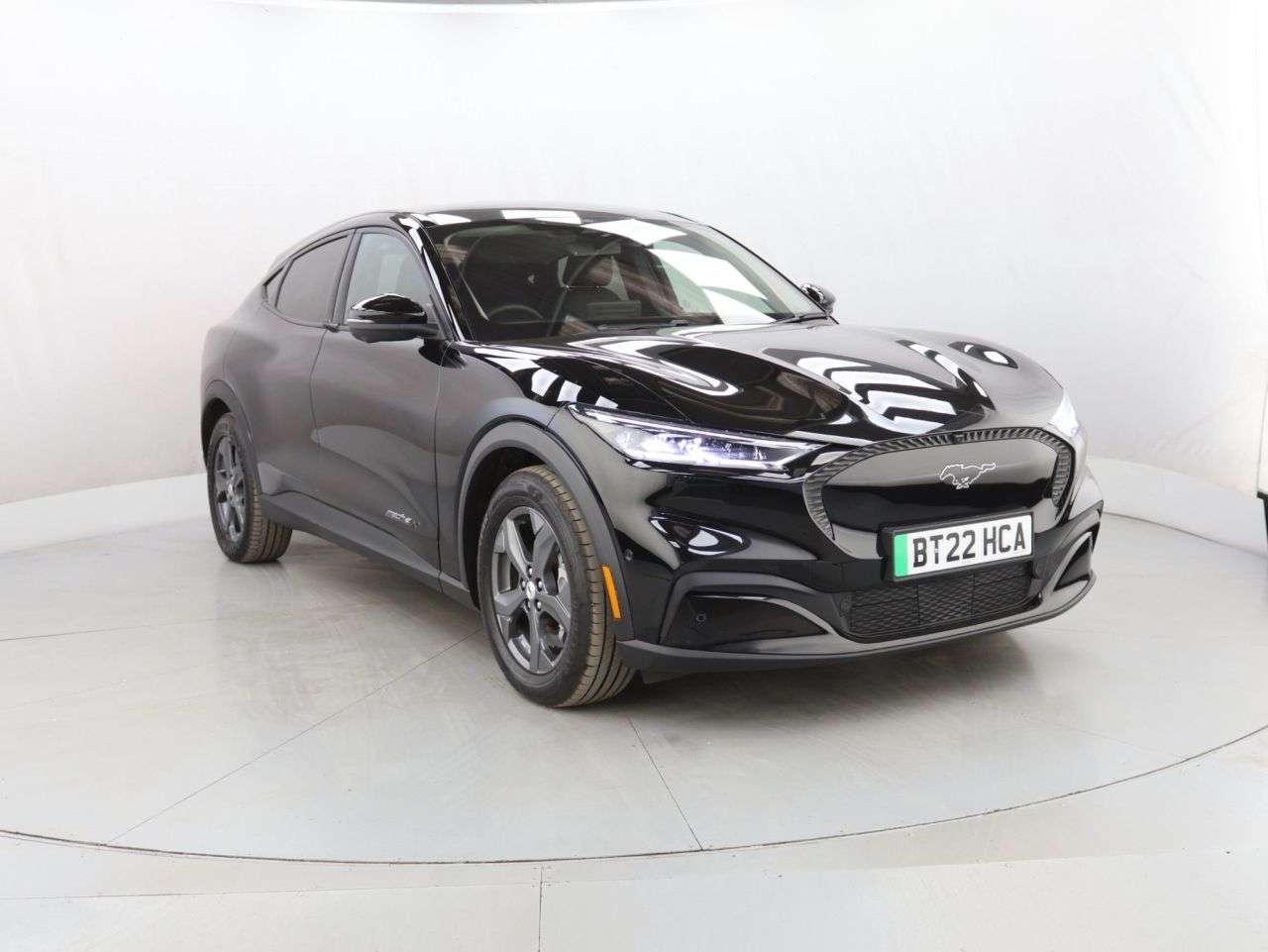 A 2022 FORD MUSTANG MACH-E Extended Range 91kWh SUV 5dr Electric Automatic (294 ps) A 2022 FORD MUSTANG MACH-E Extended Range 91kWh SUV 5dr Electric Automatic (294 ps)