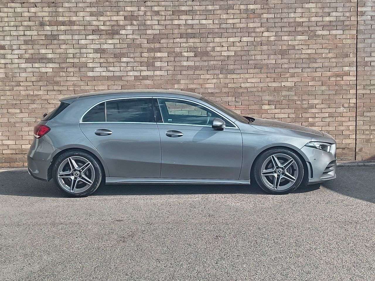 A 2020 MERCEDES-BENZ A CLASS 1.3 A200 AMG Line (Executive) Hatchback 5dr Petrol 7G-DCT Euro 6 (s/s) (163 A 2020 MERCEDES-BENZ A CLASS 1.3 A200 AMG Line (Executive) Hatchback 5dr Petrol 7G-DCT Euro 6 (s/s) (163