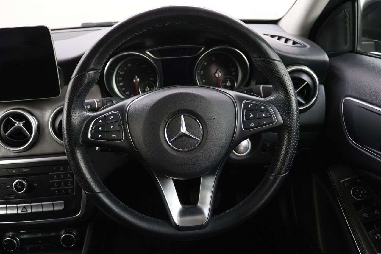 2019 MERCEDES-BENZ GLA CLASS 2019 MERCEDES-BENZ GLA CLASS