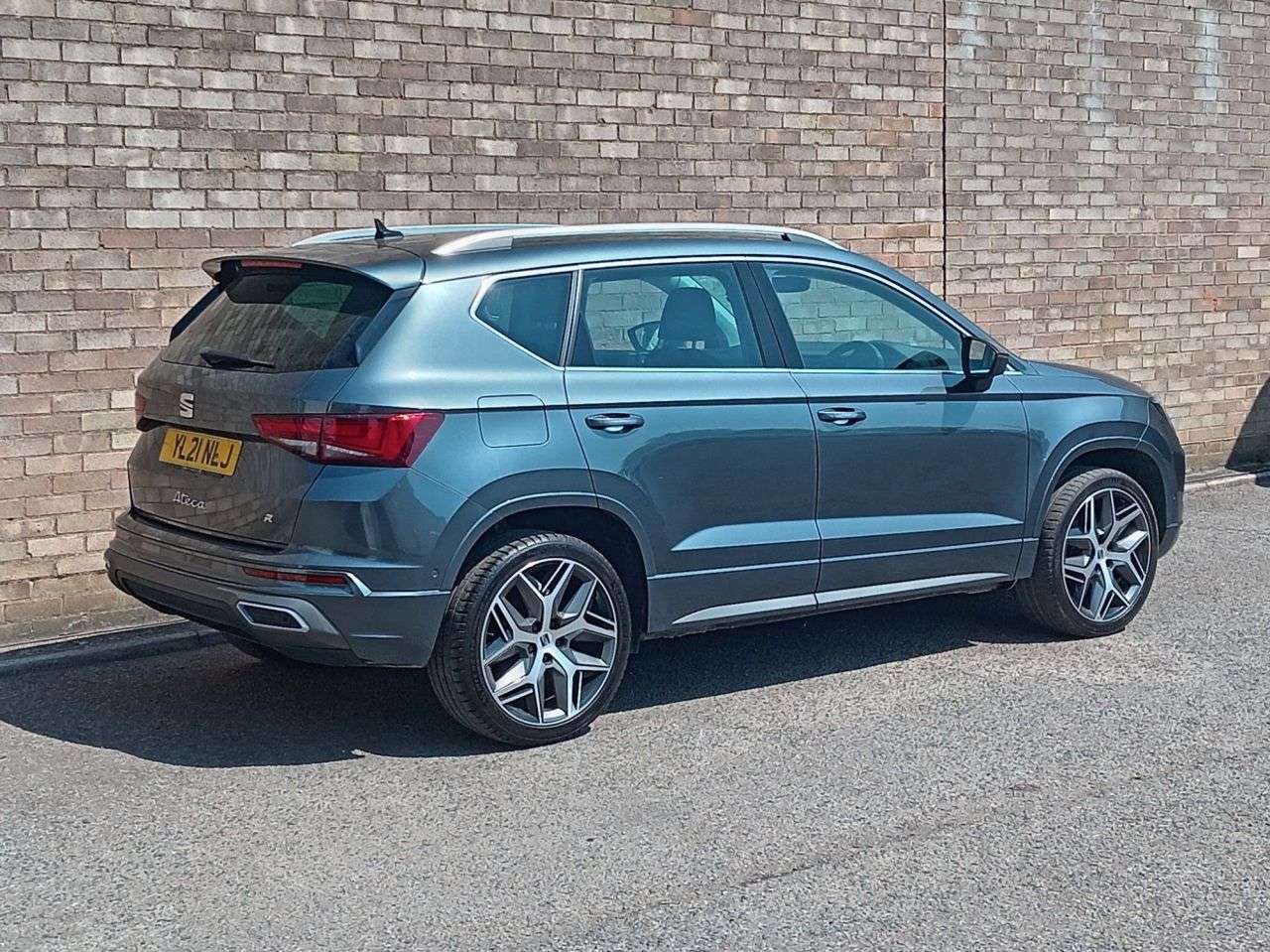 A 2021 SEAT ATECA 1.5 TSI EVO FR Sport SUV 5dr Petrol DSG Euro 6 (s/s) (150 ps) A 2021 SEAT ATECA 1.5 TSI EVO FR Sport SUV 5dr Petrol DSG Euro 6 (s/s) (150 ps)