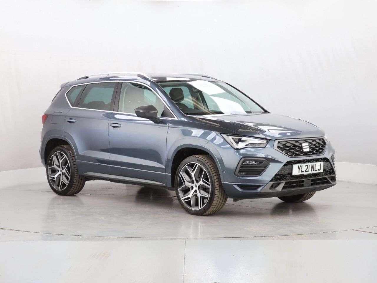 A 2021 SEAT ATECA 1.5 TSI EVO FR Sport SUV 5dr Petrol DSG Euro 6 (s/s) (150 ps) A 2021 SEAT ATECA 1.5 TSI EVO FR Sport SUV 5dr Petrol DSG Euro 6 (s/s) (150 ps)