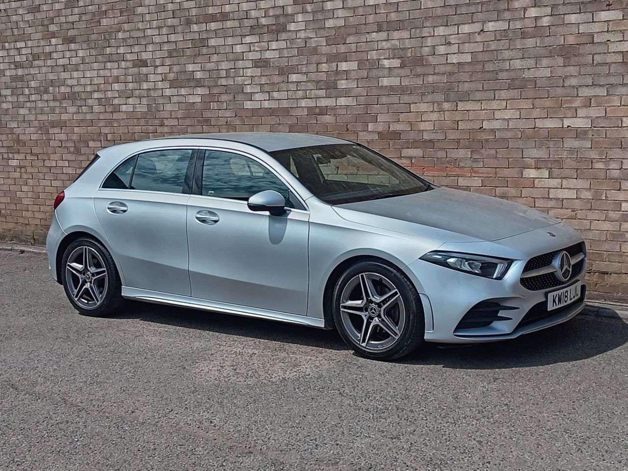 A 2018 MERCEDES-BENZ A CLASS 1.5 A180d AMG Line Hatchback 5dr Diesel 7G-DCT Euro 6 (s/s) (116 ps) A 2018 MERCEDES-BENZ A CLASS 1.5 A180d AMG Line Hatchback 5dr Diesel 7G-DCT Euro 6 (s/s) (116 ps)
