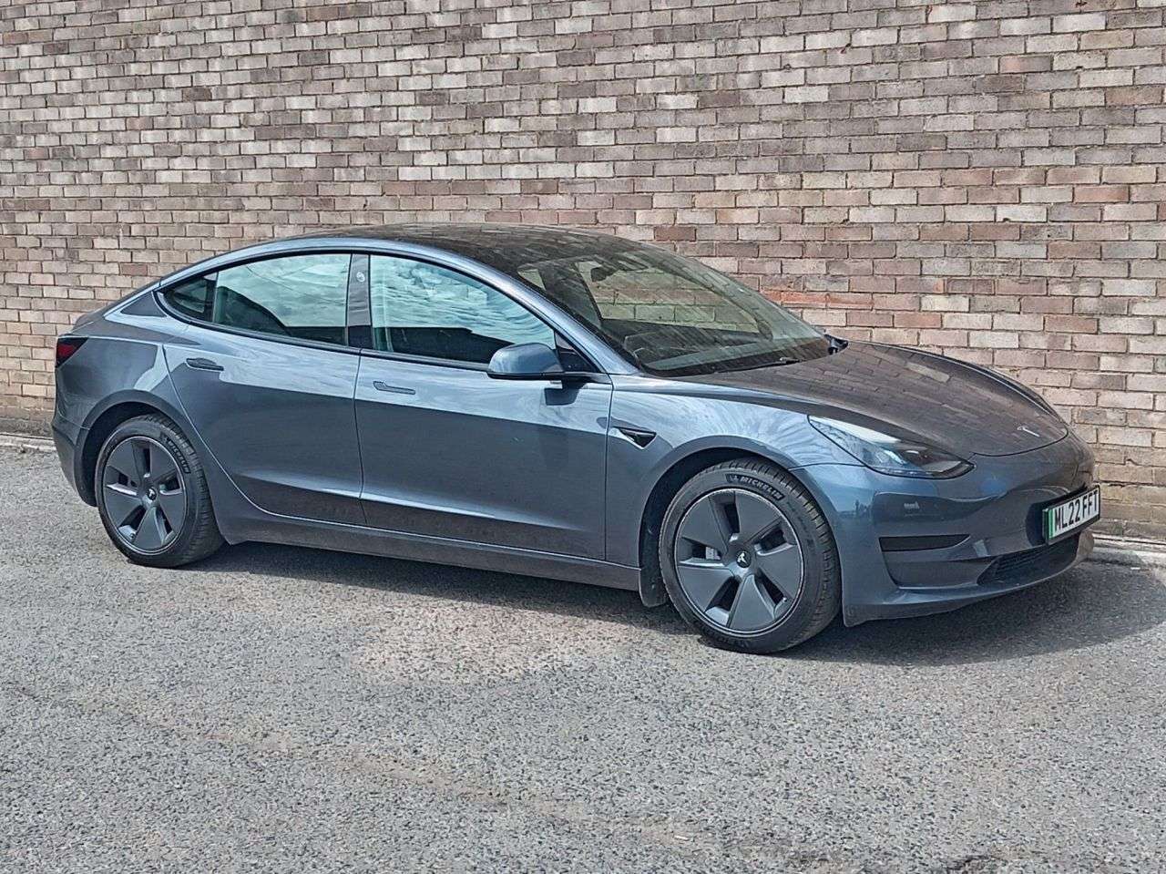 A 2022 TESLA MODEL 3 Standard Range Plus Saloon 4dr Electric Auto RWD (241 bhp) A 2022 TESLA MODEL 3 Standard Range Plus Saloon 4dr Electric Auto RWD (241 bhp)