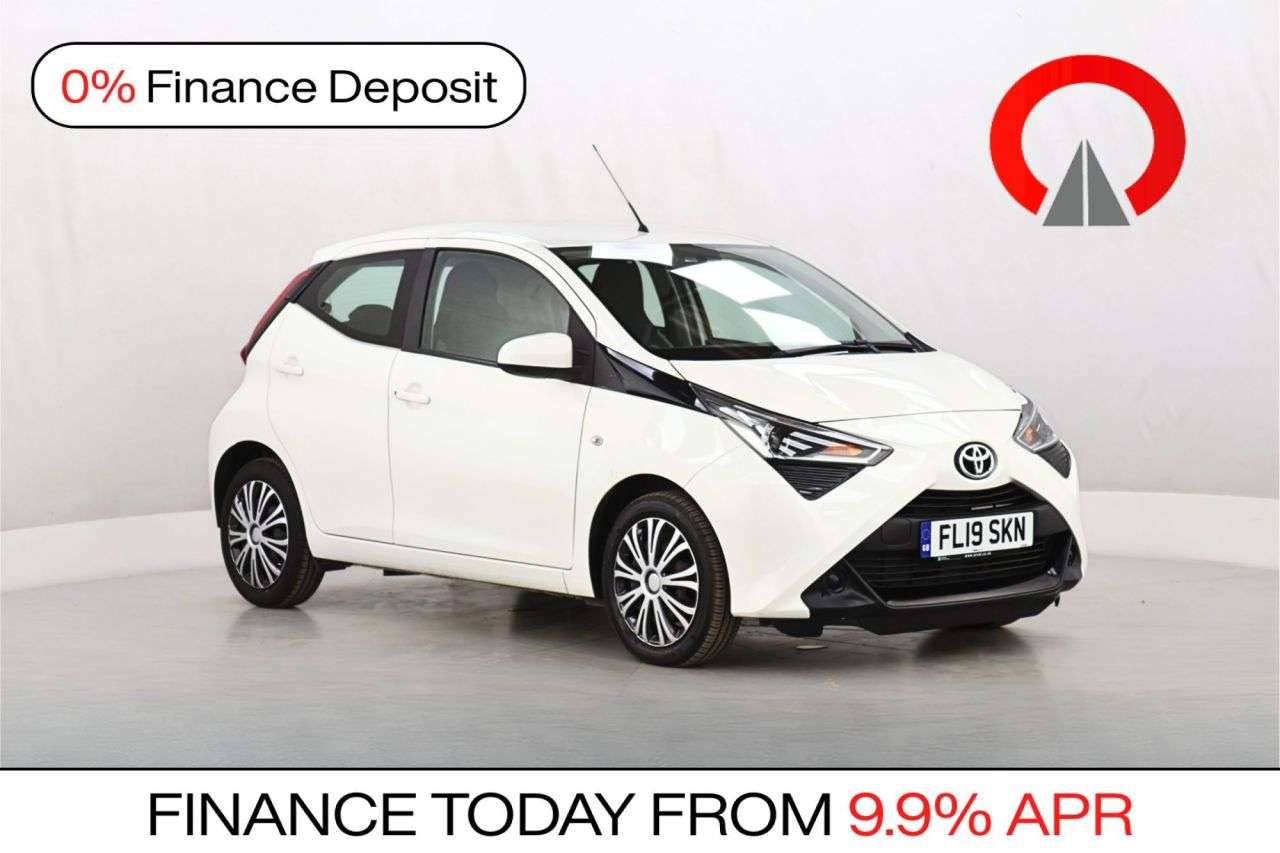 A 2019 TOYOTA AYGO 1.0 VVT-i x-play Hatchback 5dr Petrol x-shift Euro 6 (71 ps) A 2019 TOYOTA AYGO 1.0 VVT-i x-play Hatchback 5dr Petrol x-shift Euro 6 (71 ps)
