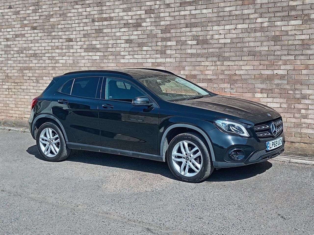 A 2020 MERCEDES-BENZ GLA CLASS 1.6 GLA180 GPF Urban Edition SUV 5dr Petrol 7G-DCT Euro 6 (s/s) (122 ps) A 2020 MERCEDES-BENZ GLA CLASS 1.6 GLA180 GPF Urban Edition SUV 5dr Petrol 7G-DCT Euro 6 (s/s) (122 ps)