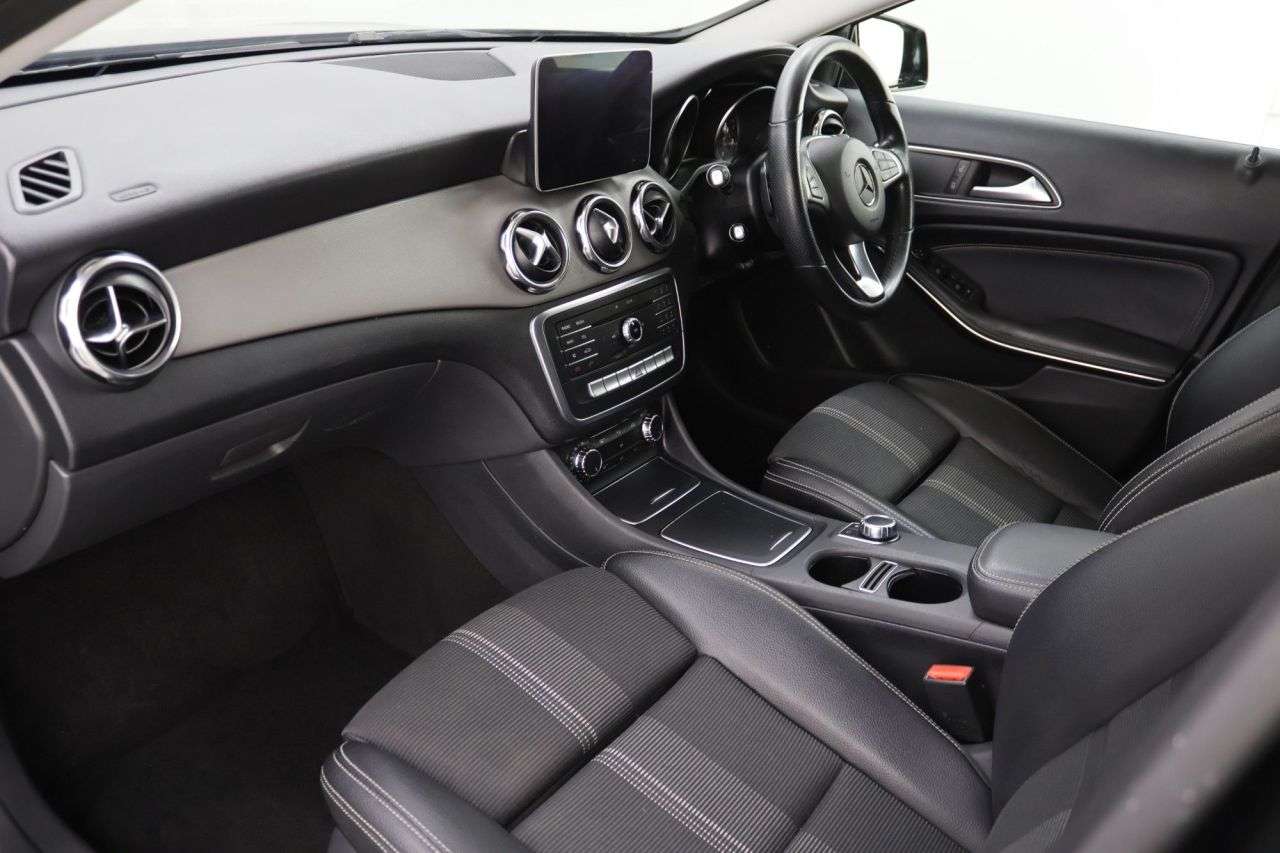 2020 MERCEDES-BENZ GLA CLASS 2020 MERCEDES-BENZ GLA CLASS