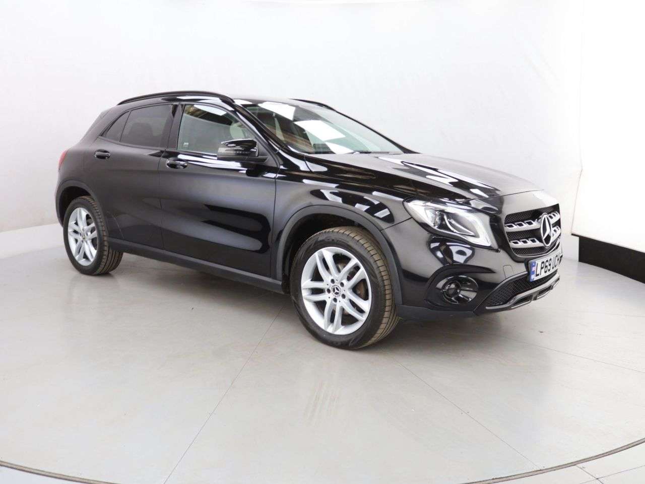 A 2020 MERCEDES-BENZ GLA CLASS 1.6 GLA180 GPF Urban Edition SUV 5dr Petrol 7G-DCT Euro 6 (s/s) (122 ps) A 2020 MERCEDES-BENZ GLA CLASS 1.6 GLA180 GPF Urban Edition SUV 5dr Petrol 7G-DCT Euro 6 (s/s) (122 ps)