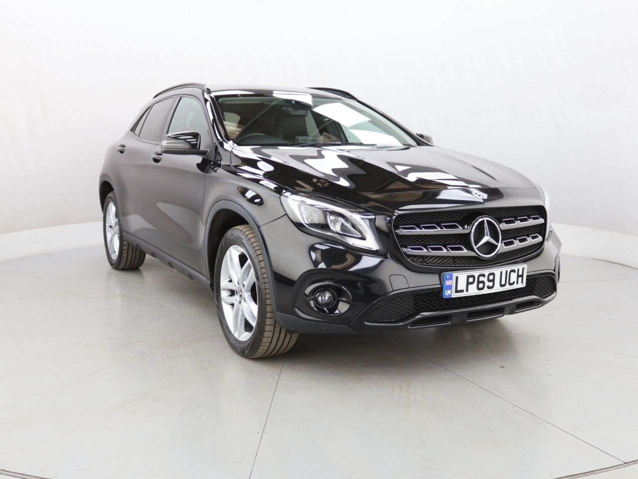 A 2020 MERCEDES-BENZ GLA CLASS 1.6 GLA180 GPF Urban Edition SUV 5dr Petrol 7G-DCT Euro 6 (s/s) (122 ps) A 2020 MERCEDES-BENZ GLA CLASS 1.6 GLA180 GPF Urban Edition SUV 5dr Petrol 7G-DCT Euro 6 (s/s) (122 ps)