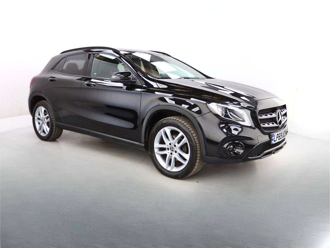 A 2020 MERCEDES-BENZ GLA CLASS 1.6 GLA180 GPF Urban Edition SUV 5dr Petrol 7G-DCT Euro 6 (s/s) (122 ps) A 2020 MERCEDES-BENZ GLA CLASS 1.6 GLA180 GPF Urban Edition SUV 5dr Petrol 7G-DCT Euro 6 (s/s) (122 ps)