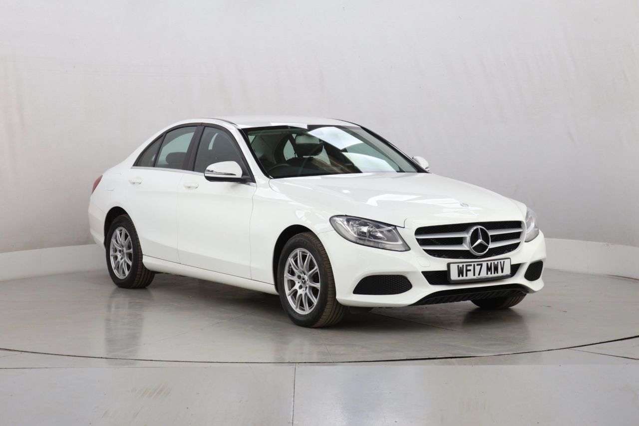 A 2017 MERCEDES-BENZ C CLASS 2.1 C220d SE Saloon 4dr Diesel G-Tronic+ Euro 6 (s/s) (170 ps) A 2017 MERCEDES-BENZ C CLASS 2.1 C220d SE Saloon 4dr Diesel G-Tronic+ Euro 6 (s/s) (170 ps)