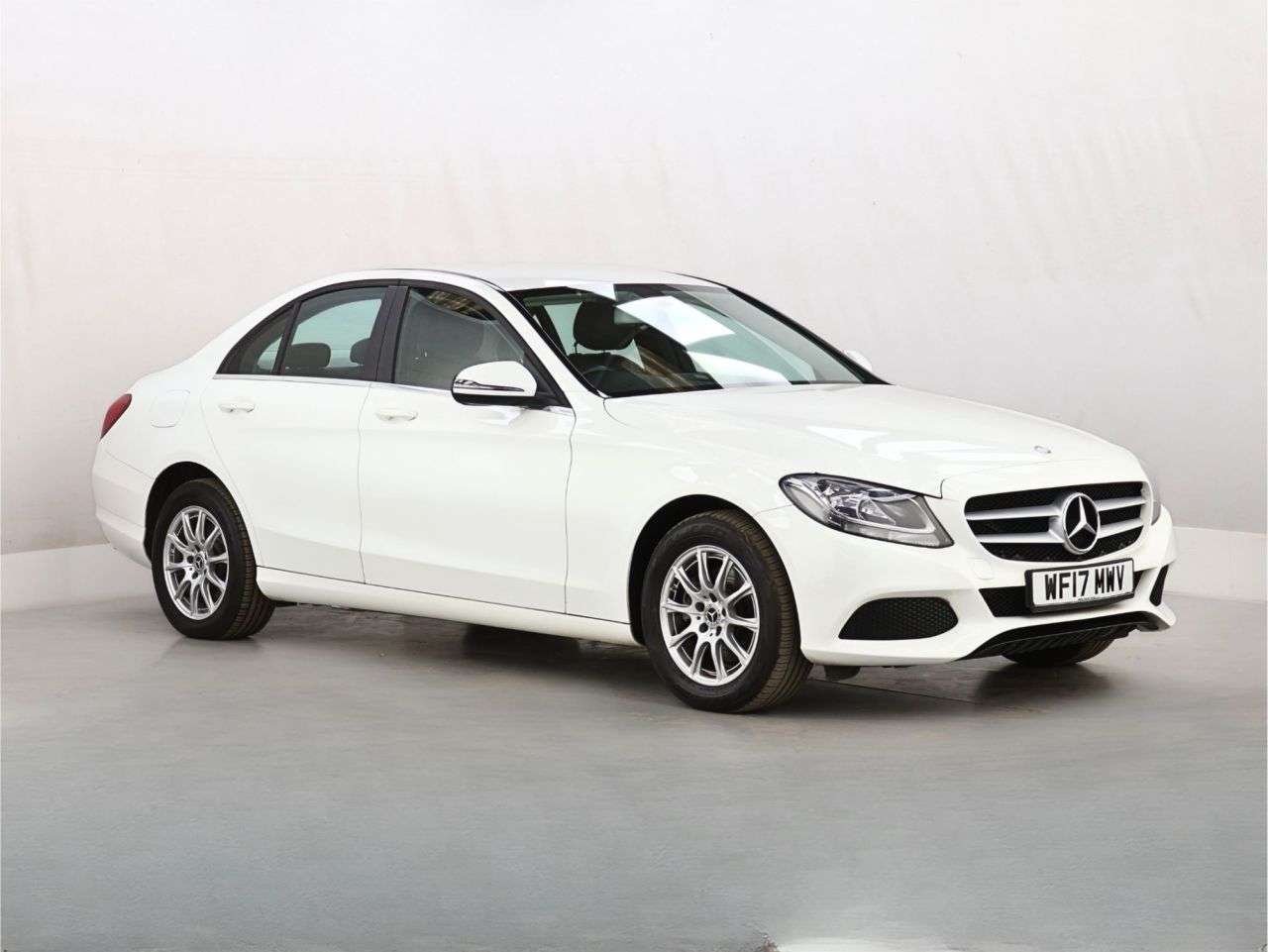 A 2017 MERCEDES-BENZ C CLASS 2.1 C220d SE Saloon 4dr Diesel G-Tronic+ Euro 6 (s/s) (170 ps) A 2017 MERCEDES-BENZ C CLASS 2.1 C220d SE Saloon 4dr Diesel G-Tronic+ Euro 6 (s/s) (170 ps)