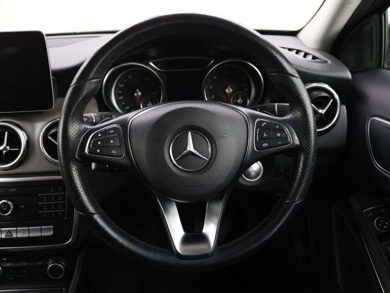 2019 MERCEDES-BENZ GLA CLASS 2019 MERCEDES-BENZ GLA CLASS