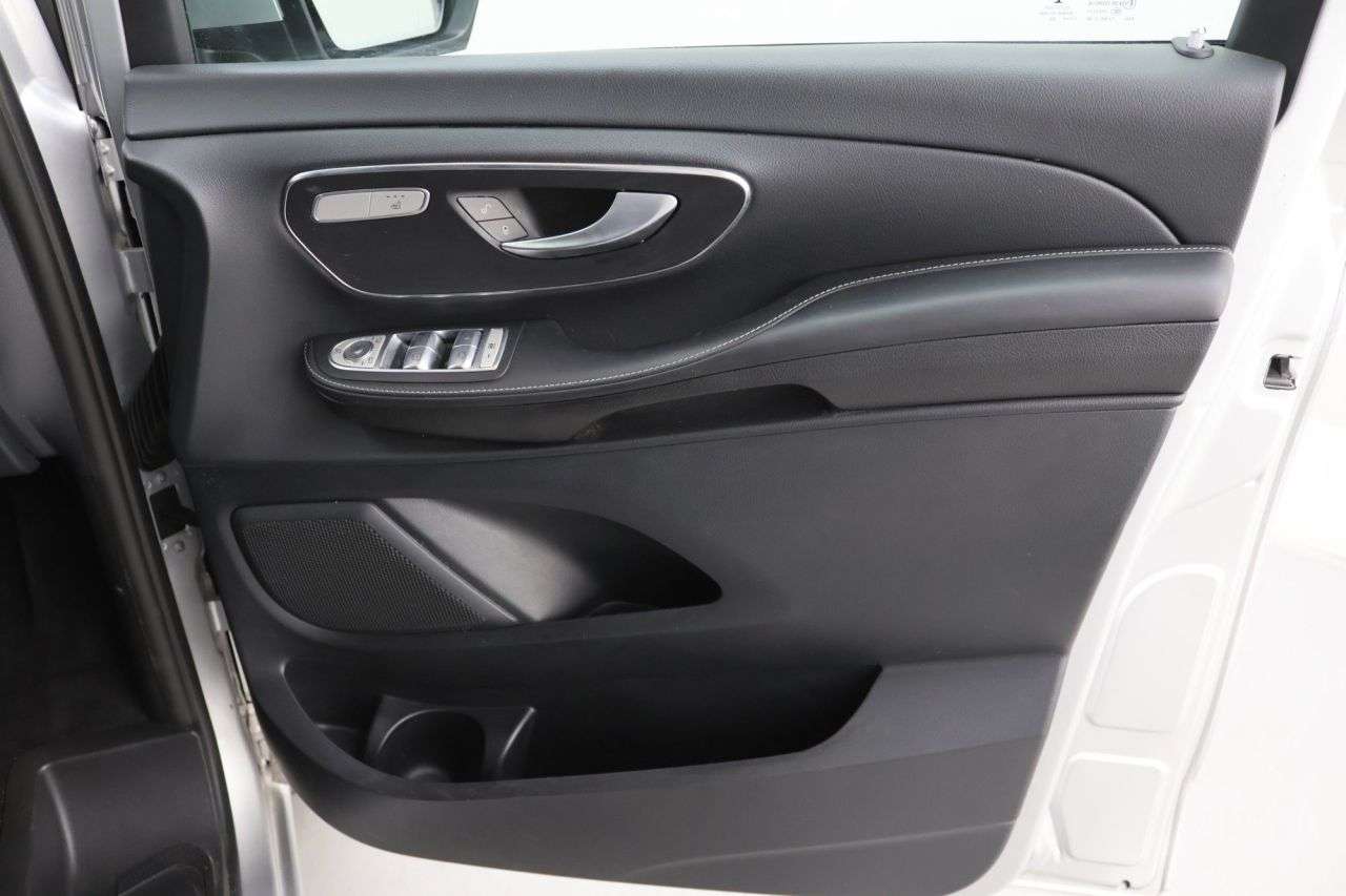 2021 MERCEDES-BENZ V CLASS 2021 MERCEDES-BENZ V CLASS