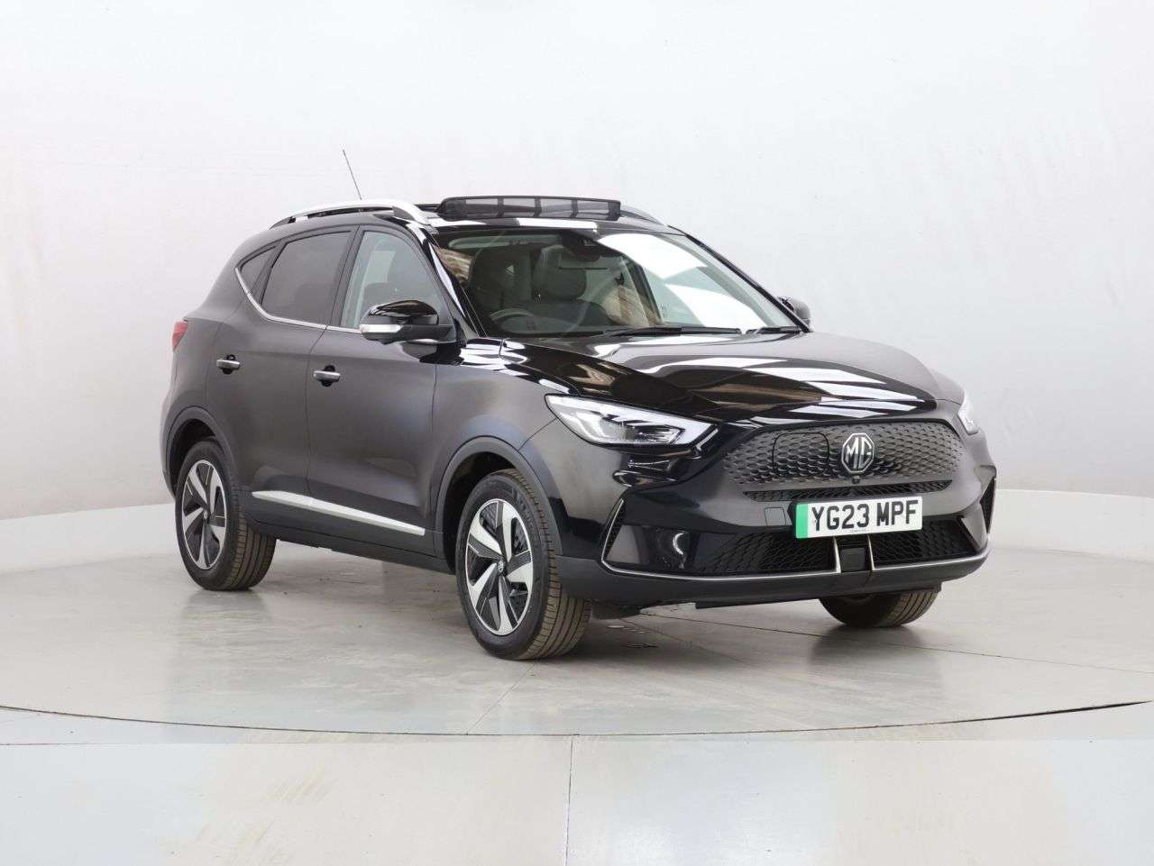 A 2023 MG MG ZS 72.6kWh Trophy Long Range SUV 5dr Electric Auto (156 ps) A 2023 MG MG ZS 72.6kWh Trophy Long Range SUV 5dr Electric Auto (156 ps)