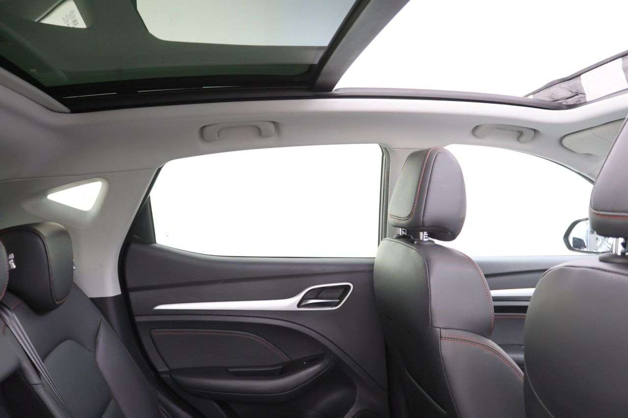 A 2023 MG MG ZS 72.6kWh Trophy Long Range SUV 5dr Electric Auto (156 ps) A 2023 MG MG ZS 72.6kWh Trophy Long Range SUV 5dr Electric Auto (156 ps)