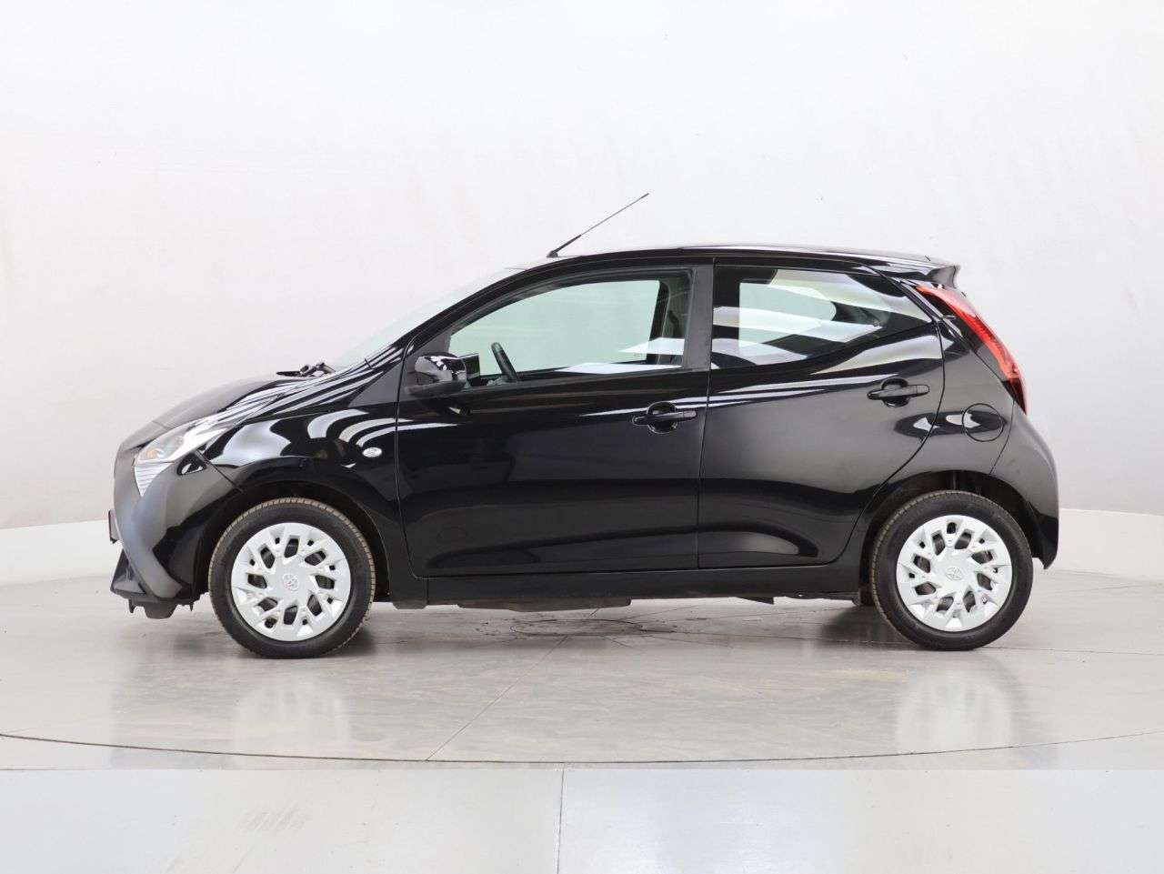 2021 TOYOTA AYGO 2021 TOYOTA AYGO