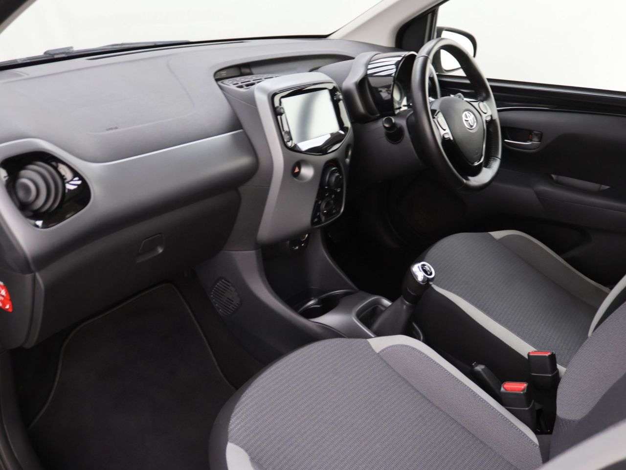 2021 TOYOTA AYGO 2021 TOYOTA AYGO