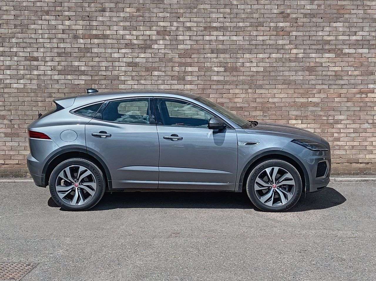A 2023 JAGUAR E-PACE 1.5 P300e 11.5kWh R-Dynamic HSE SUV 5dr Petrol Plug-in Hybrid Auto AWD Euro A 2023 JAGUAR E-PACE 1.5 P300e 11.5kWh R-Dynamic HSE SUV 5dr Petrol Plug-in Hybrid Auto AWD Euro