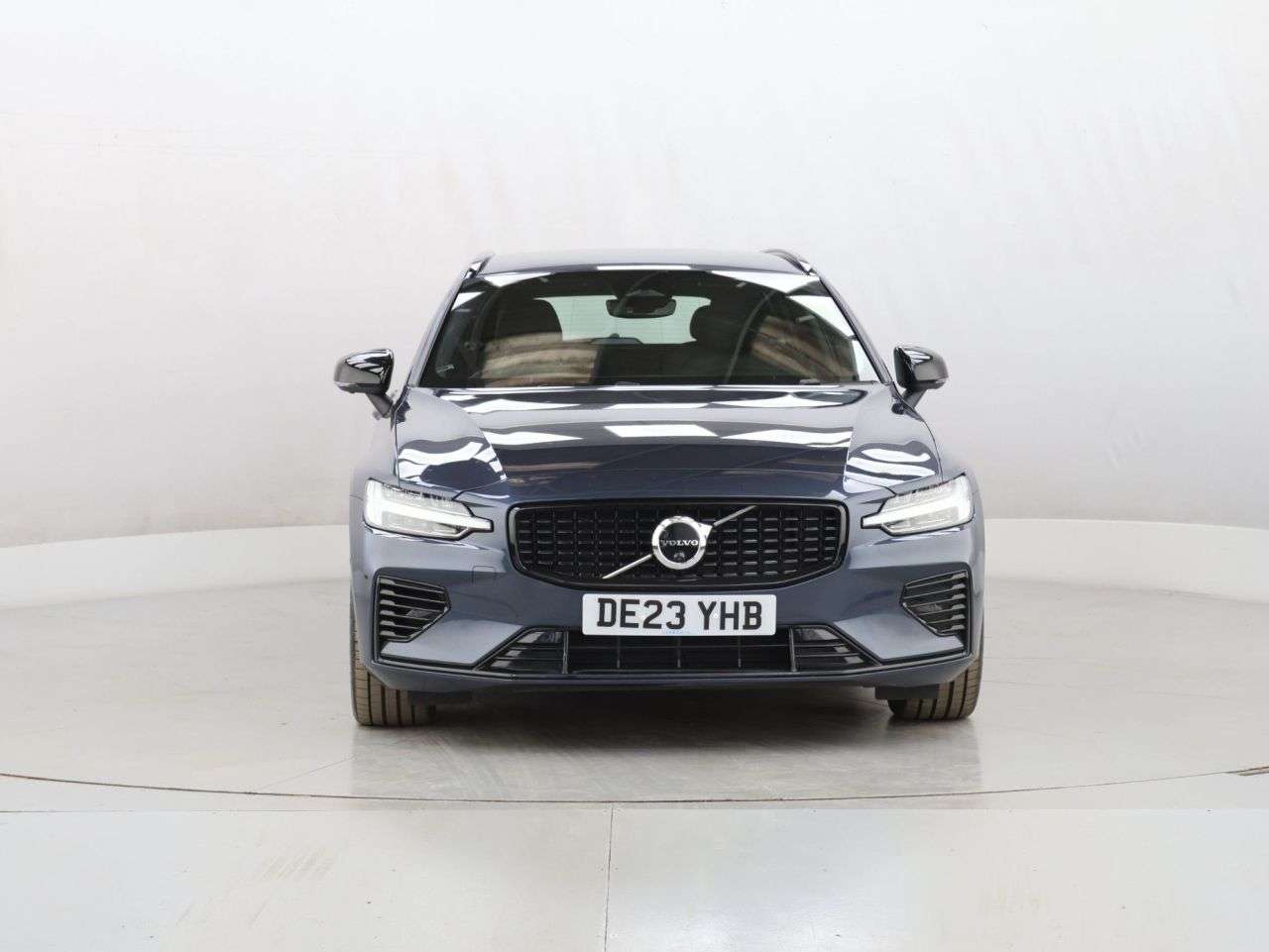 A 2023 VOLVO V60 2.0 T6 Recharge 18.8kWh Plus Estate 5dr Petrol Plug-in Hybrid Auto AWD Euro A 2023 VOLVO V60 2.0 T6 Recharge 18.8kWh Plus Estate 5dr Petrol Plug-in Hybrid Auto AWD Euro