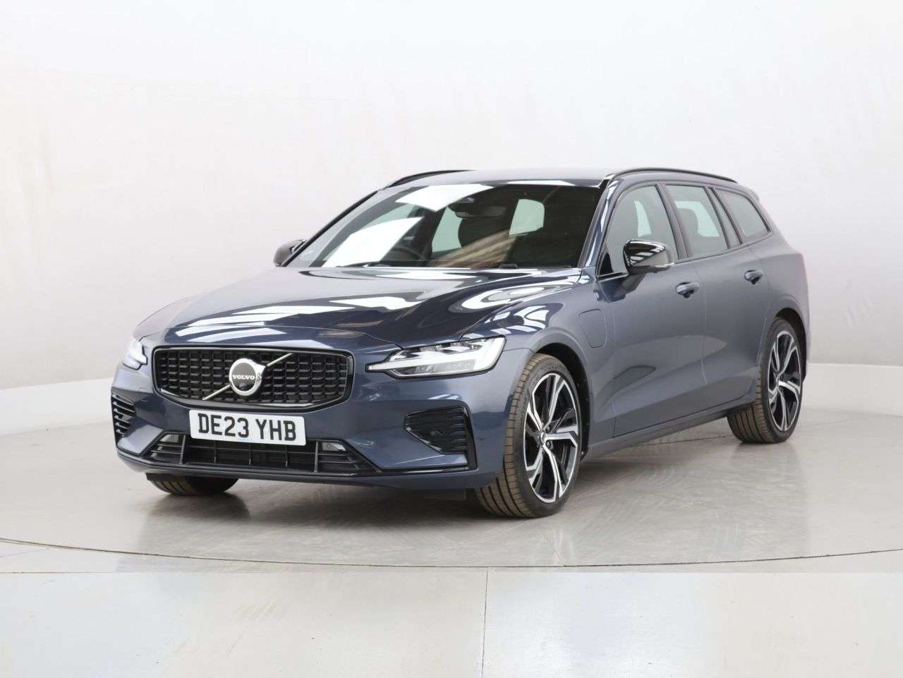 2023 VOLVO V60 2023 VOLVO V60