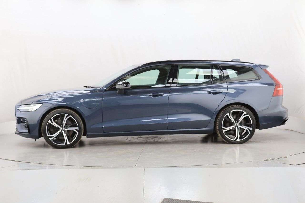 2023 VOLVO V60 2023 VOLVO V60
