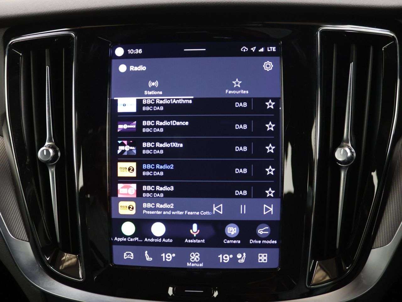 2023 VOLVO V60 2023 VOLVO V60
