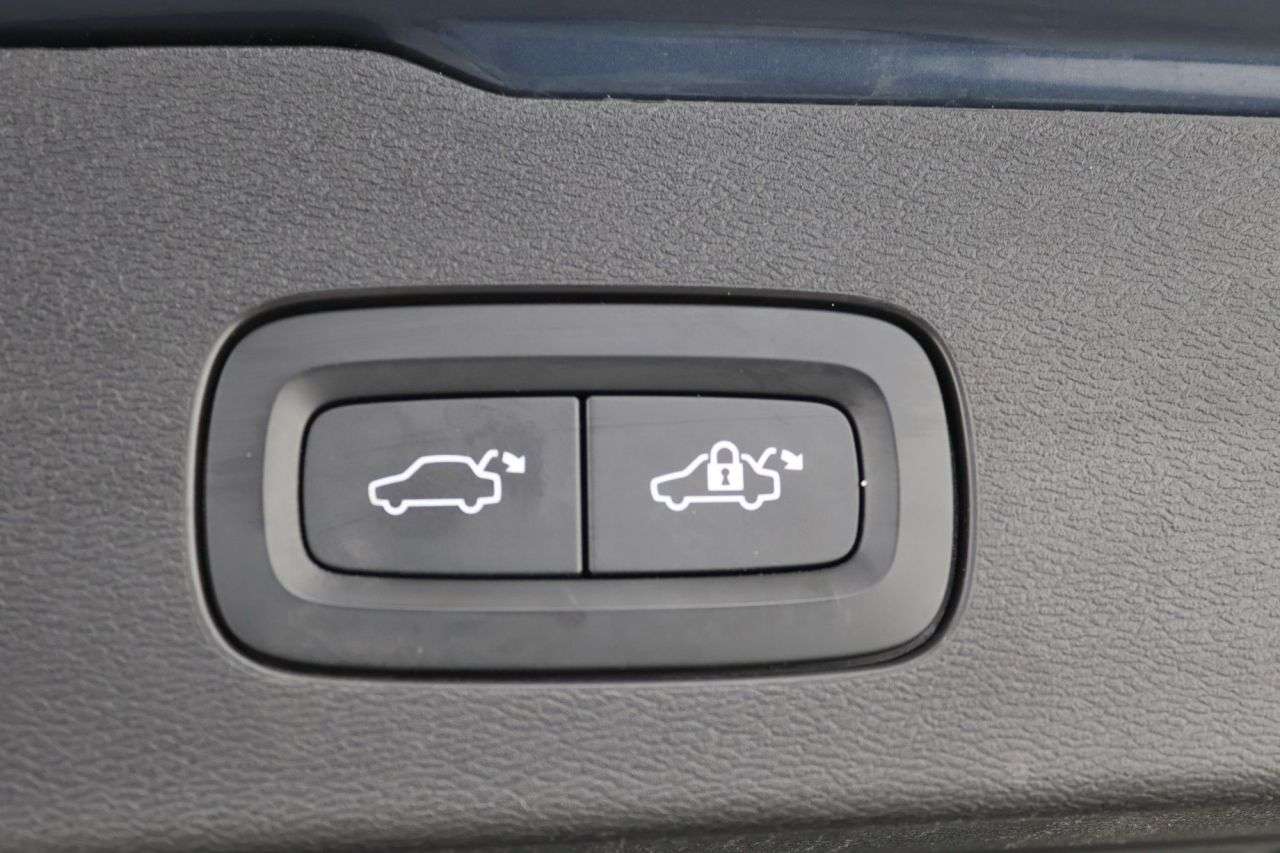 2023 VOLVO V60 2023 VOLVO V60
