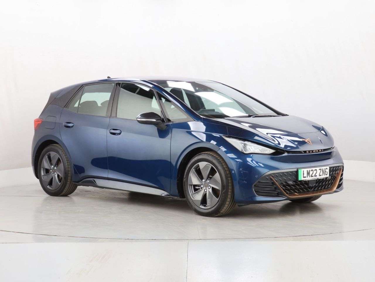 A 2022 CUPRA BORN 58kWh V1 Hatchback 5dr Electric Auto (204 ps) A 2022 CUPRA BORN 58kWh V1 Hatchback 5dr Electric Auto (204 ps)