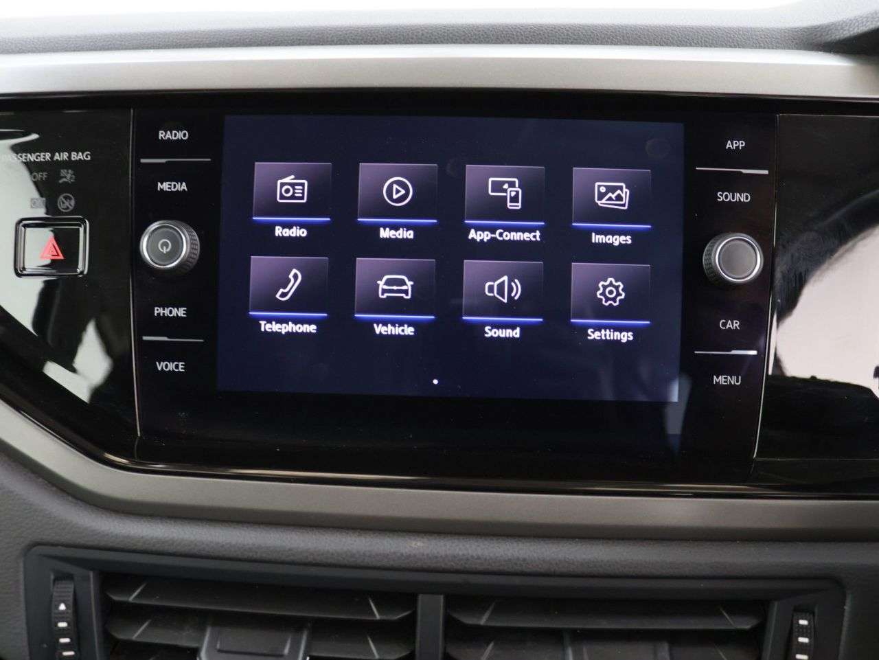 2019 VOLKSWAGEN POLO 2019 VOLKSWAGEN POLO