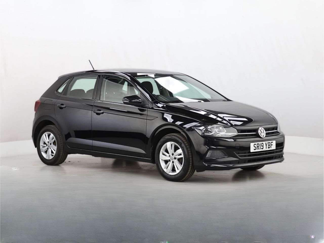 A 2019 VOLKSWAGEN POLO 1.0 EVO SE Hatchback 5dr Petrol Manual Euro 6 (s/s) (65 ps) A 2019 VOLKSWAGEN POLO 1.0 EVO SE Hatchback 5dr Petrol Manual Euro 6 (s/s) (65 ps)