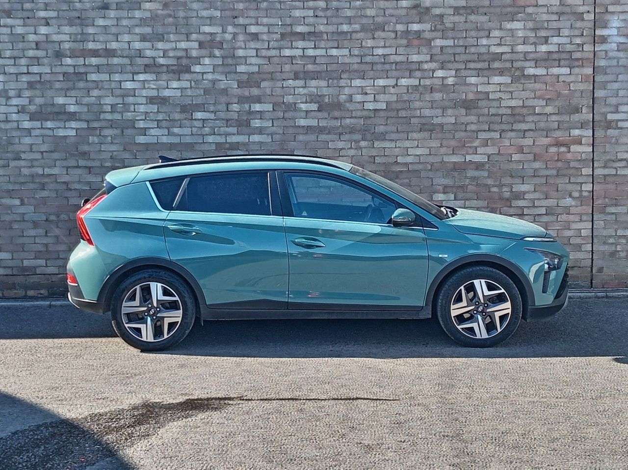 A 2023 HYUNDAI BAYON 1.0 T-GDi MHEV Premium SUV 5dr Petrol Hybrid DCT Euro 6 (s/s) (100 ps) A 2023 HYUNDAI BAYON 1.0 T-GDi MHEV Premium SUV 5dr Petrol Hybrid DCT Euro 6 (s/s) (100 ps)